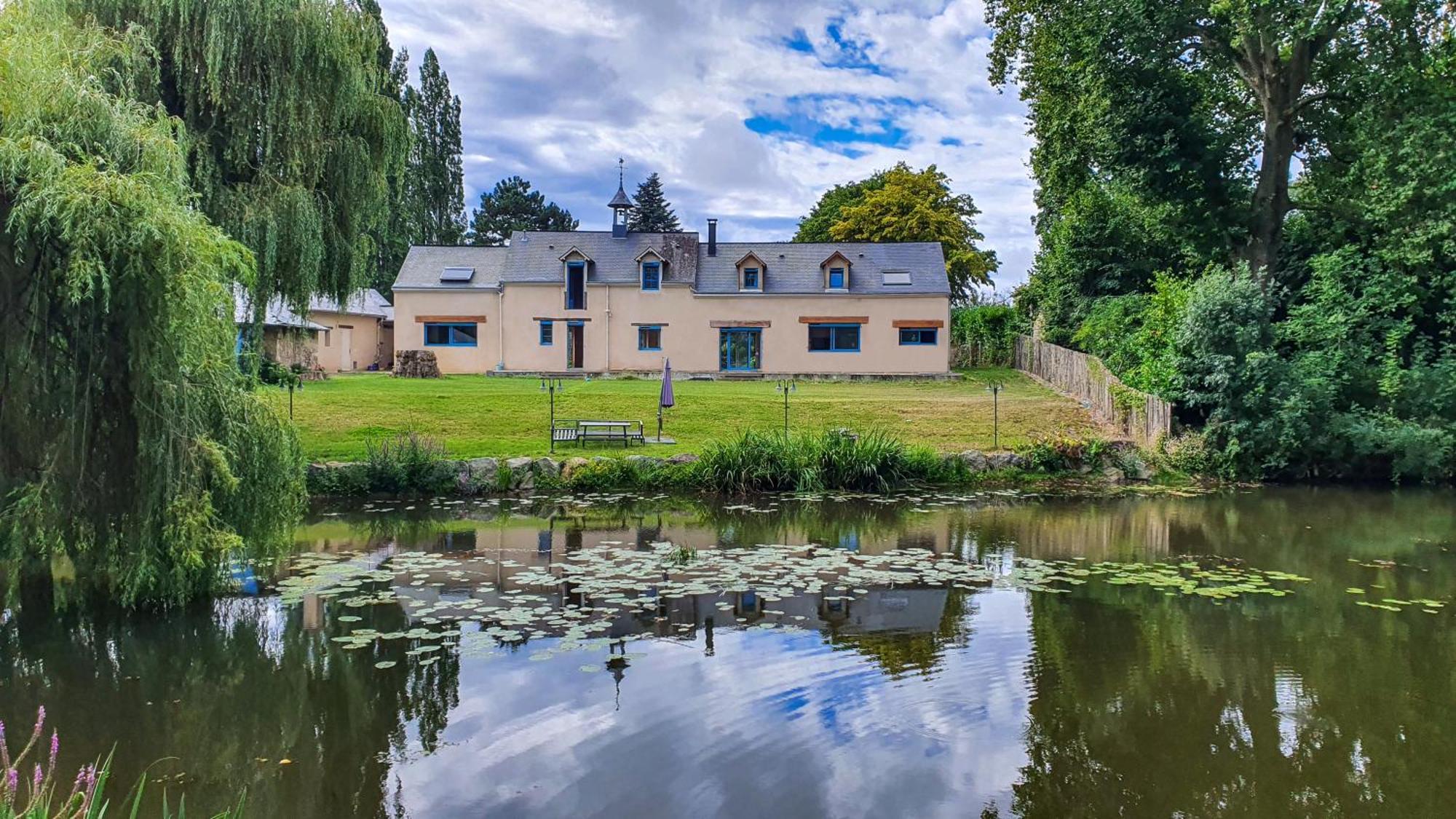 Au Fil De L'Eau Bed & Breakfast La Chapelle-Saint-Aubin Bagian luar foto