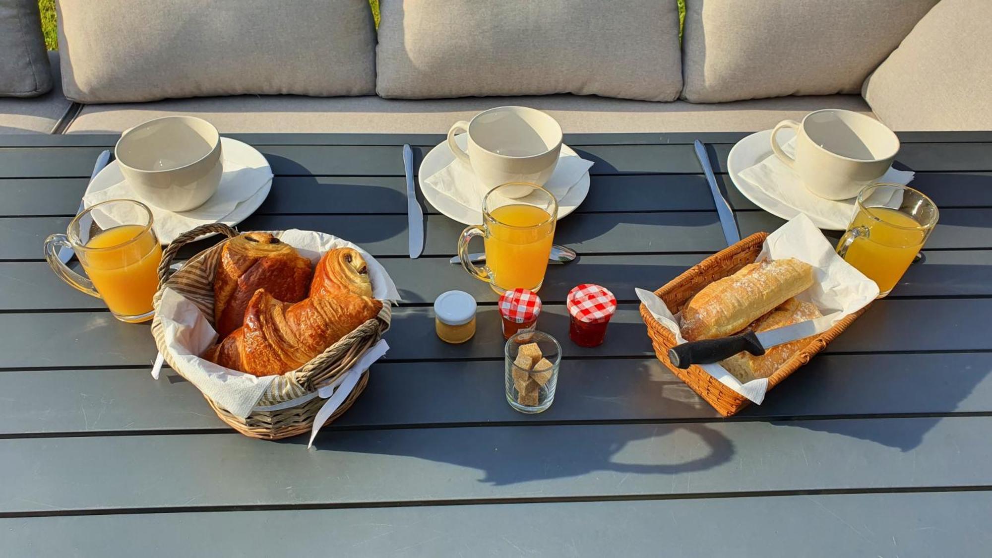 Au Fil De L'Eau Bed & Breakfast La Chapelle-Saint-Aubin Bagian luar foto